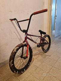 bicicletta BMX 