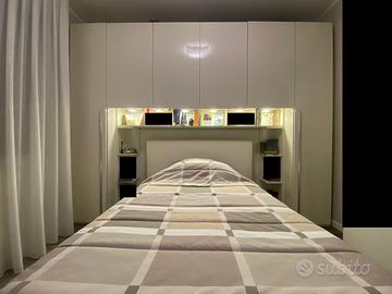 Camera da letto laccata a ponte con letto