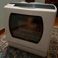 Lavastoviglie da campeggio