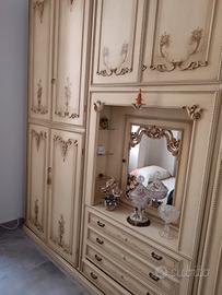 armadio veneziano legno massiccio dipinto a mano 