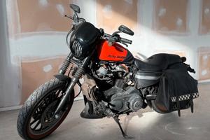 Harley XL883R