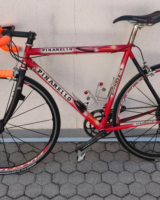 Bicicletta da corsa Pinarello Opera modificata 