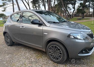 Lancia Ypsilon Hybrid