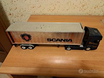 SCANIA V8  R 530