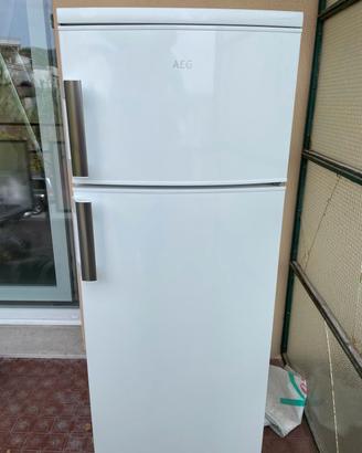 Frigorifero con freezer AEG