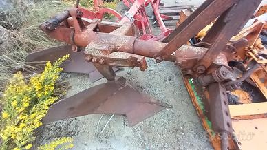 ARATRO USATO SOGEMA 2-1/2 PAI 3P