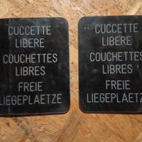 Scritte "cuccette libere" di carrozze FS