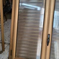 8 Porte e finestre con vetri e doppi infissi