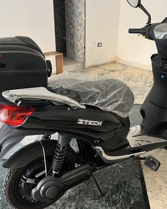 Bici elettrica ZTECH nuova