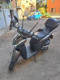 Scooter SH 125  allestimento ABS