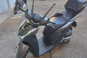Scooter SH 125  allestimento ABS
