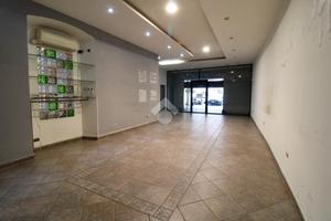 NEGOZIO A PALAZZOLO SULL'OGLIO