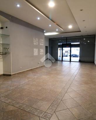 NEGOZIO A PALAZZOLO SULL'OGLIO