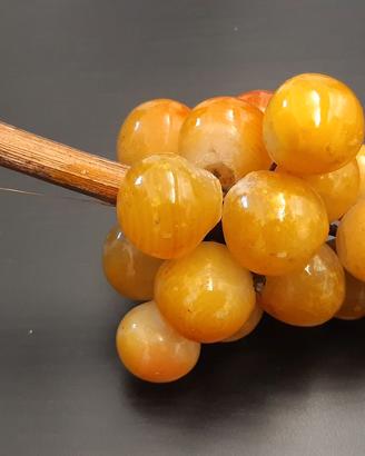 Grappolo d'uva in alabastro