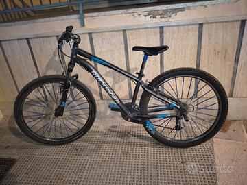 rockrider st 100  POCO TRATTABILE 