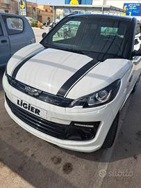 ligier js50 DCI black and white