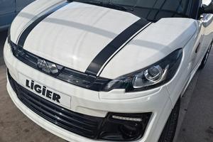 ligier js50 DCI black and white