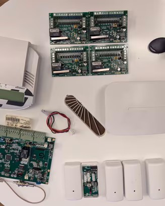 Antifurto Combivox Amica 64 GSM + BUS/RF/RFID
