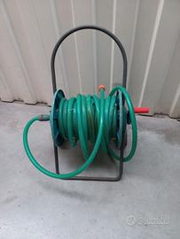 Avvolgi tubo con attacchi