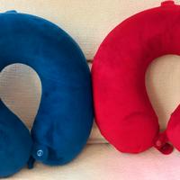 CUSCINI DA VIAGGIO ROSSO E BLU