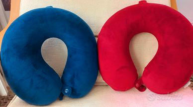 CUSCINI DA VIAGGIO ROSSO E BLU