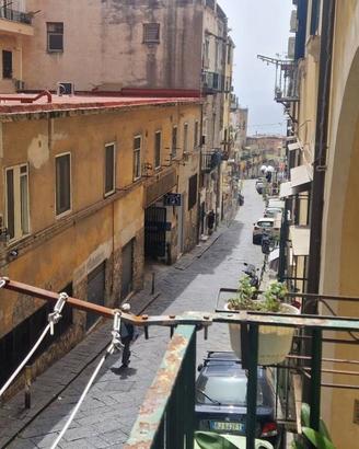 Appartamento di 60 m² con 2 locali e box auto a Na