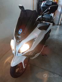Kymco 400i
