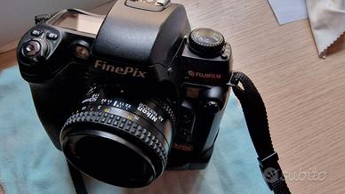 FUJI  FinePix S3 Pro  Nikon AF 50 1,8 Nikon 12-24