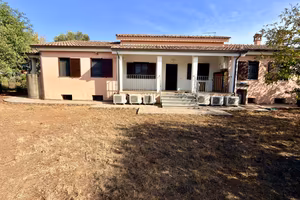 Elmas OttimaOportunità casa custode/localeDeposito
