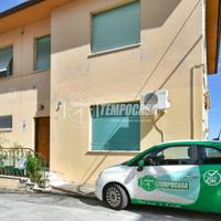 Tempocasa propone appartamento piano terra in zona