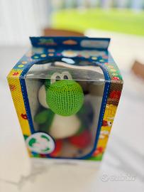 Amiibo Mega Yoshi di lana