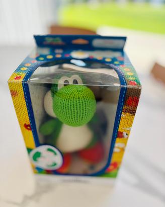 Amiibo Mega Yoshi di lana