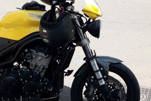 Triumph Daytona 955i trasformata Speed