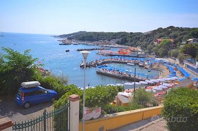 A10 Castiglioncello, fronte mare con posto auto