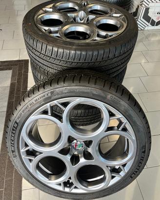 AR01 Kit Originale Alfa Romeo Tonale 20"
