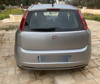 Grande punto 1,2 benzina 5 porte- neopatentati