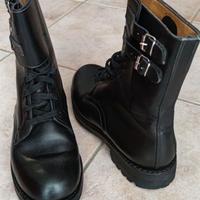 Anfibi come nuovi in robusto cuoio - misura 40