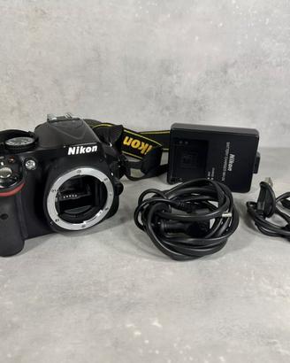 NIKON D5200 FOTOCAMERA REFLEX DIGITALE Completaa