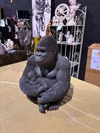 Statua gorilla con cucciolo SCONTO