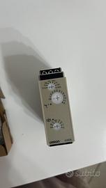 Temporizzatore Omron H3DKM1 Timer 24-240 V AC/DC 8