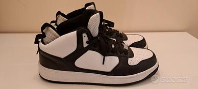 Snickers Bata numero 40 bianche/nere