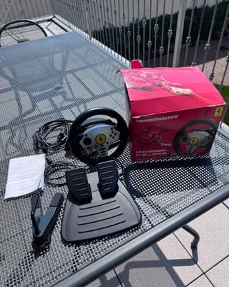 Volante thrustmaster Ferrari univ challenge 5 in 1