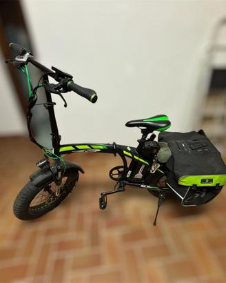 Bici elettrica pieghevole Fat Bike con accessori