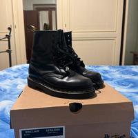 Dr. Martens sinclair