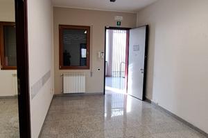Ufficio con 5 locali libero da subito