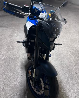 Yamaha MT-07 Y-AMT 2025 Blu – 7.500 km – €8.500