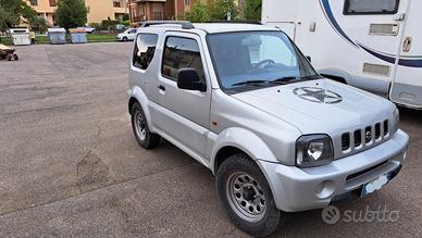 SUZUKI Jimny - iscritto ASI - gancio traino