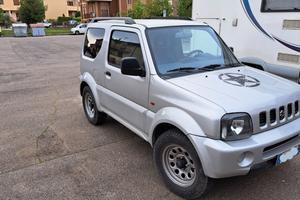 SUZUKI Jimny - iscritto ASI - gancio traino