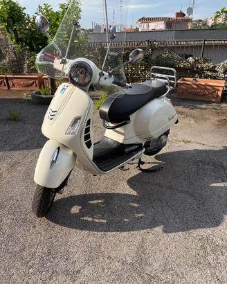 Vespa GTS super 3000 18.200km
