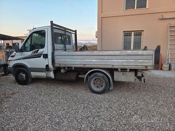 Autocarro Iveco Daily